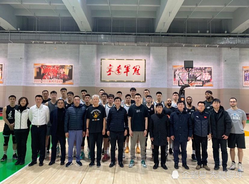 安特卫普并不急于出售，他们将对收到的所有报价进行评估。